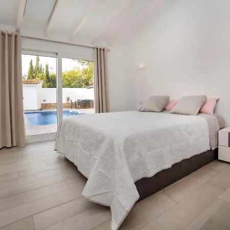 Holiday Bennu Calpe